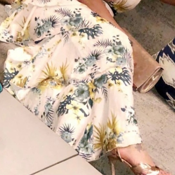 Misguided plunge layered maxi dress - Picture 5 of 5